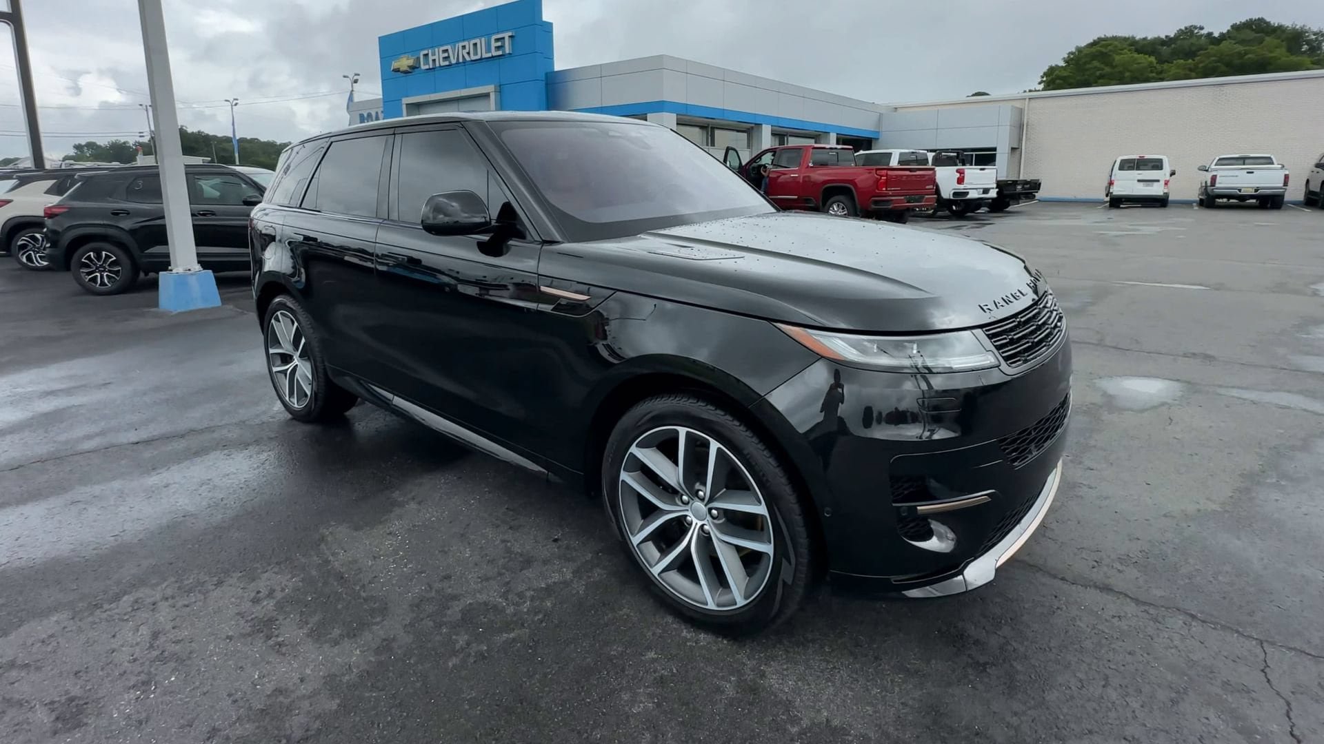 Used 2023 Land Rover Range Rover Sport SE Dynamic AWD/4WD image 2