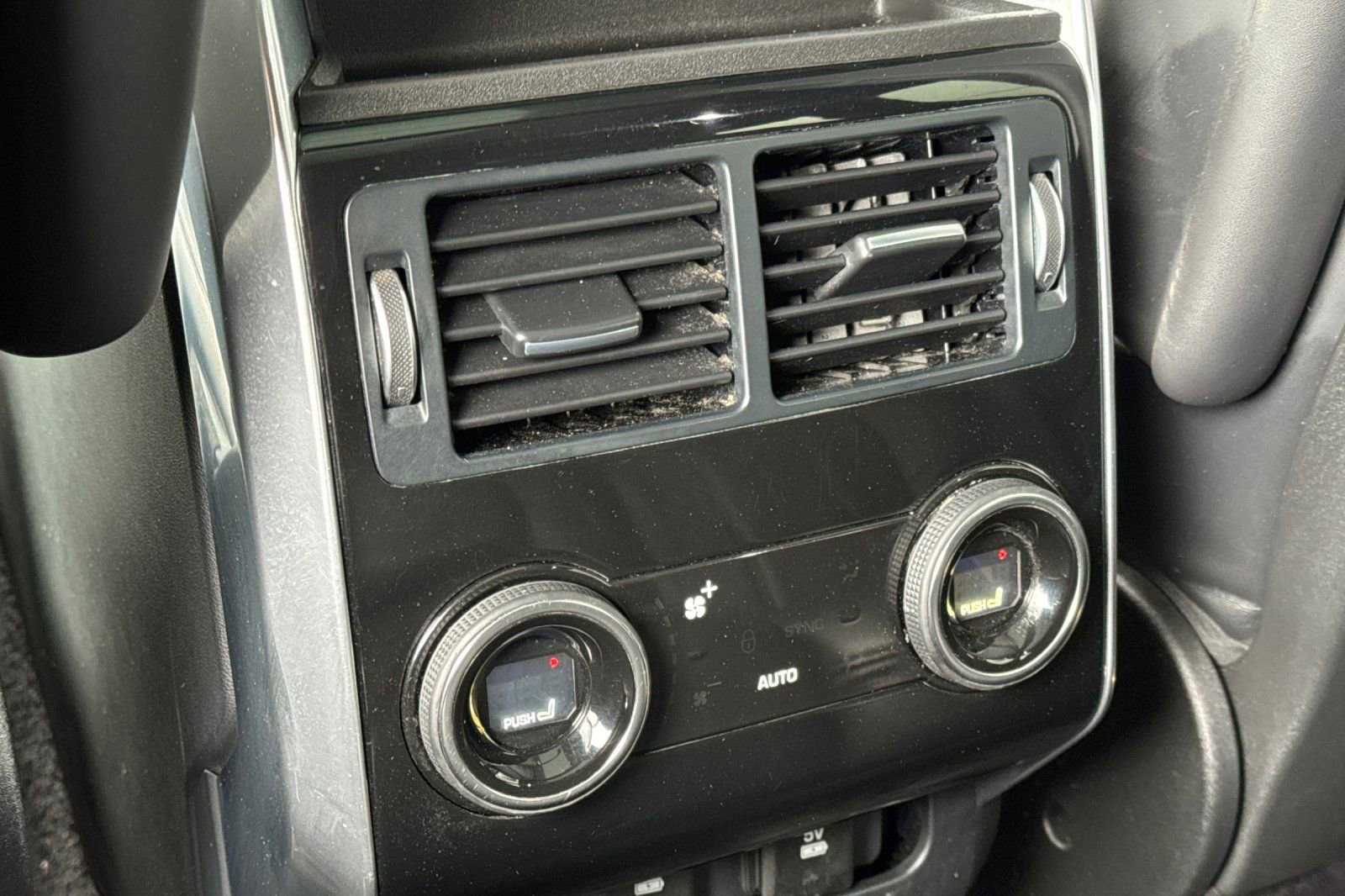 Used 2021 Land Rover Range Rover Sport HSE Silver Edition image 13