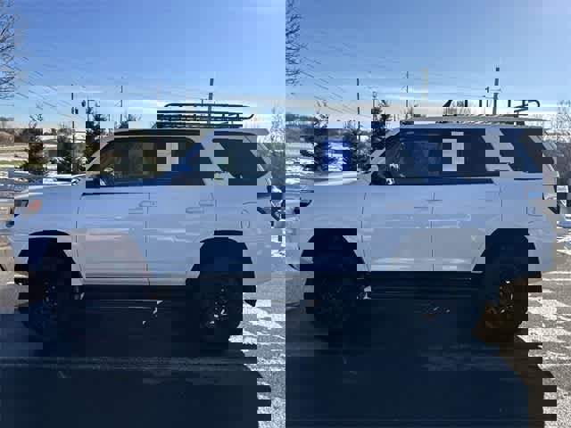 Used 2016 Toyota 4Runner TRD Pro image 2