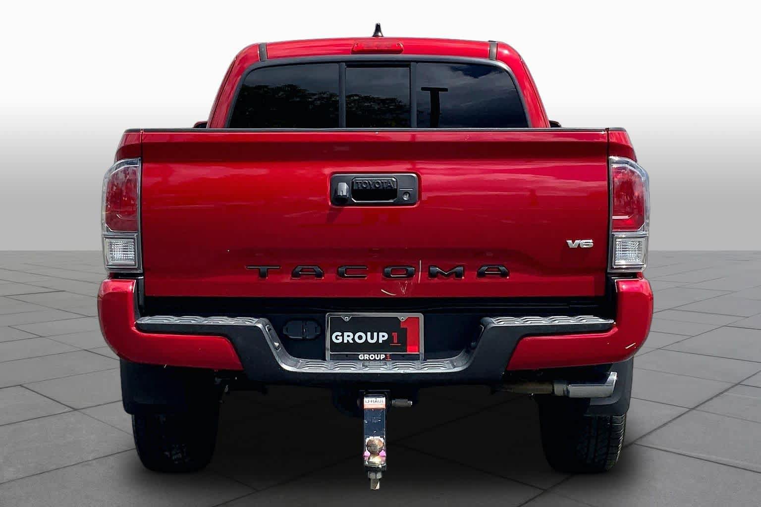Used 2022 Toyota Tacoma TRD Sport w/ TRD Premium Sport Package RWD image 4