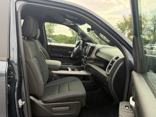 New 2026 RAM 1500 Express AWD/4WD image 28