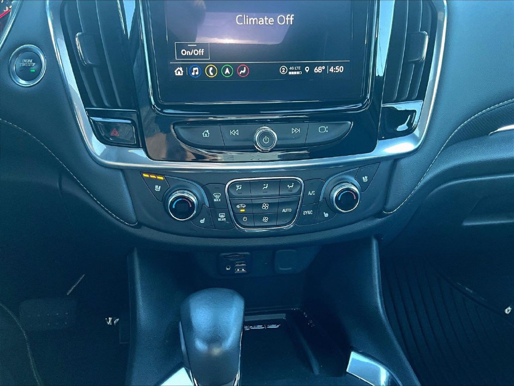 Used 2022 Chevrolet Traverse Premier AWD/4WD image 17