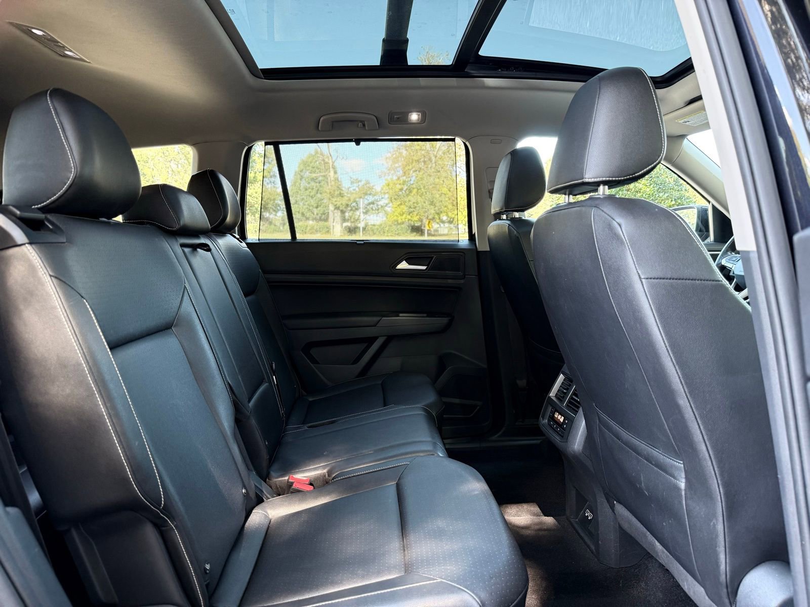 Used 2021 Volkswagen Atlas SE w/ Panoramic Sunroof Package image 18