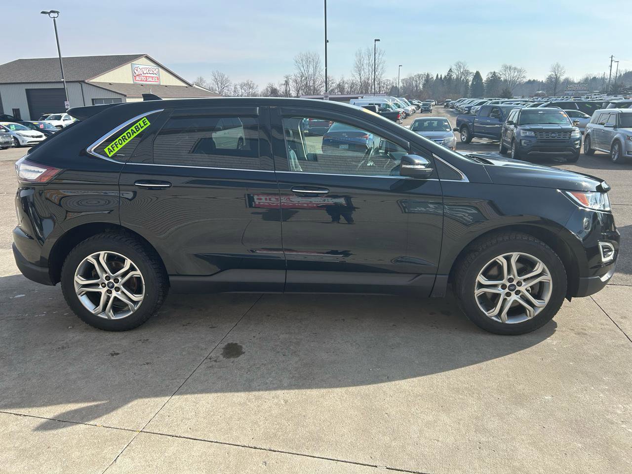 Used 2017 Ford Edge Titanium image 4