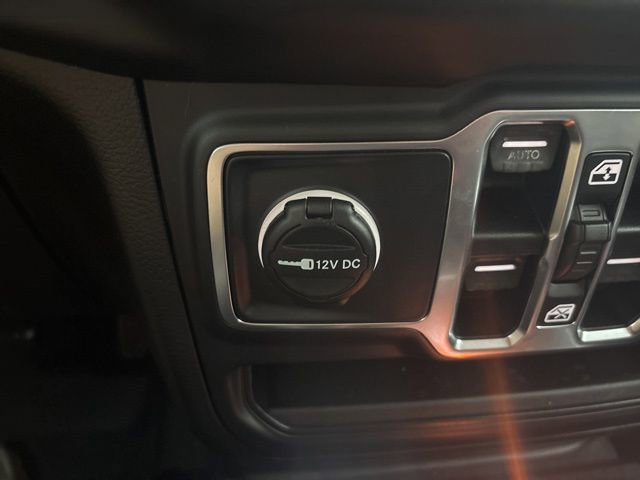 Used 2019 Jeep Wrangler Unlimited Sahara w/ Dual Top Group image 32