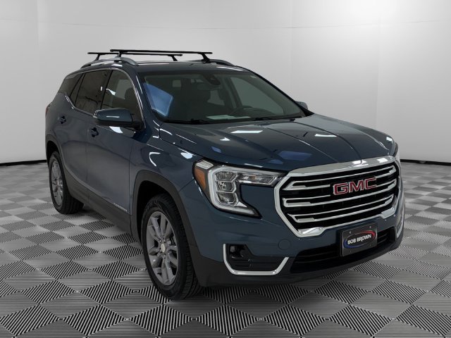 Used 2024 GMC Terrain SLT AWD/4WD image 7
