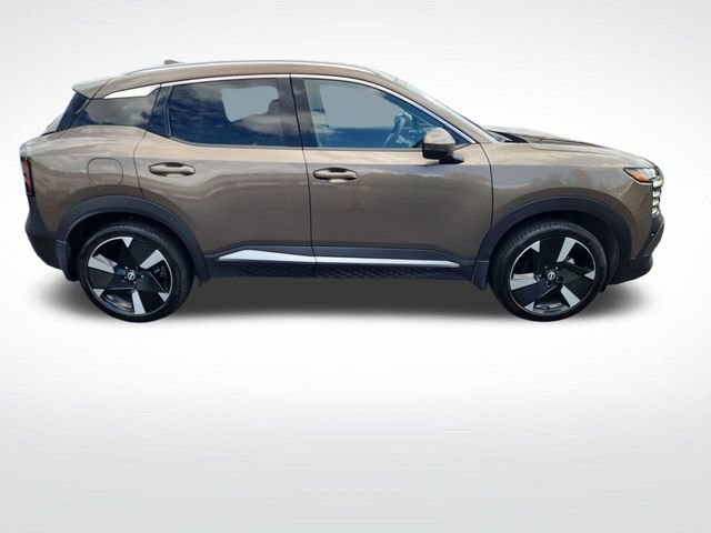 Used 2025 Nissan Kicks SR AWD/4WD image 6
