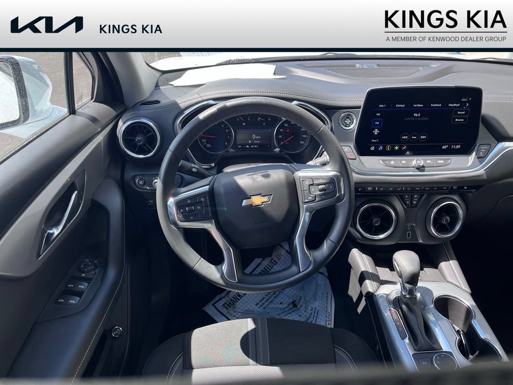 Used 2024 Chevrolet Blazer LT w/ Convenience Package FWD image 17