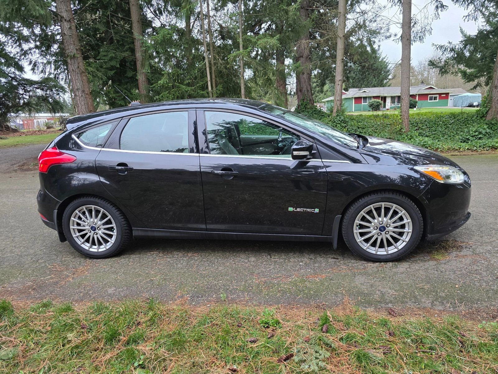 Used 2015 Ford Focus Electric Hatchback w/ Exterior Protection Package image 6