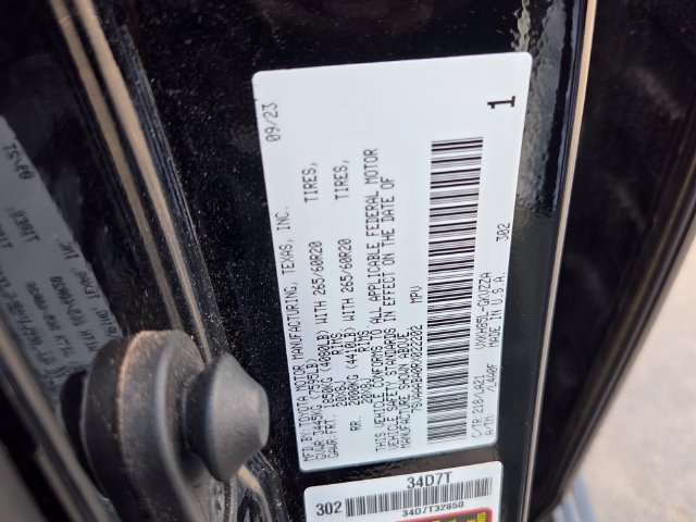 Used 2024 Toyota Sequoia Platinum AWD/4WD image 15