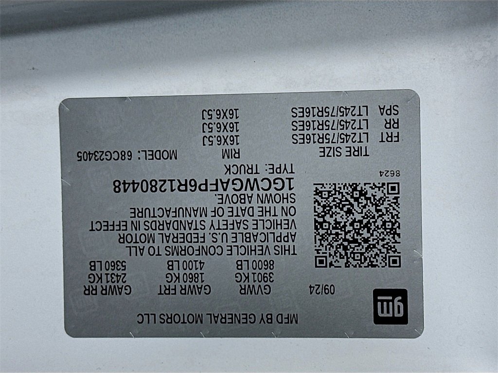 Used 2024 Chevrolet Express 2500 image 34