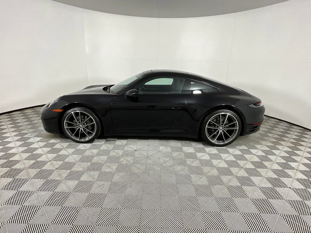 Used 2021 Porsche 911 Carrera RWD image 2