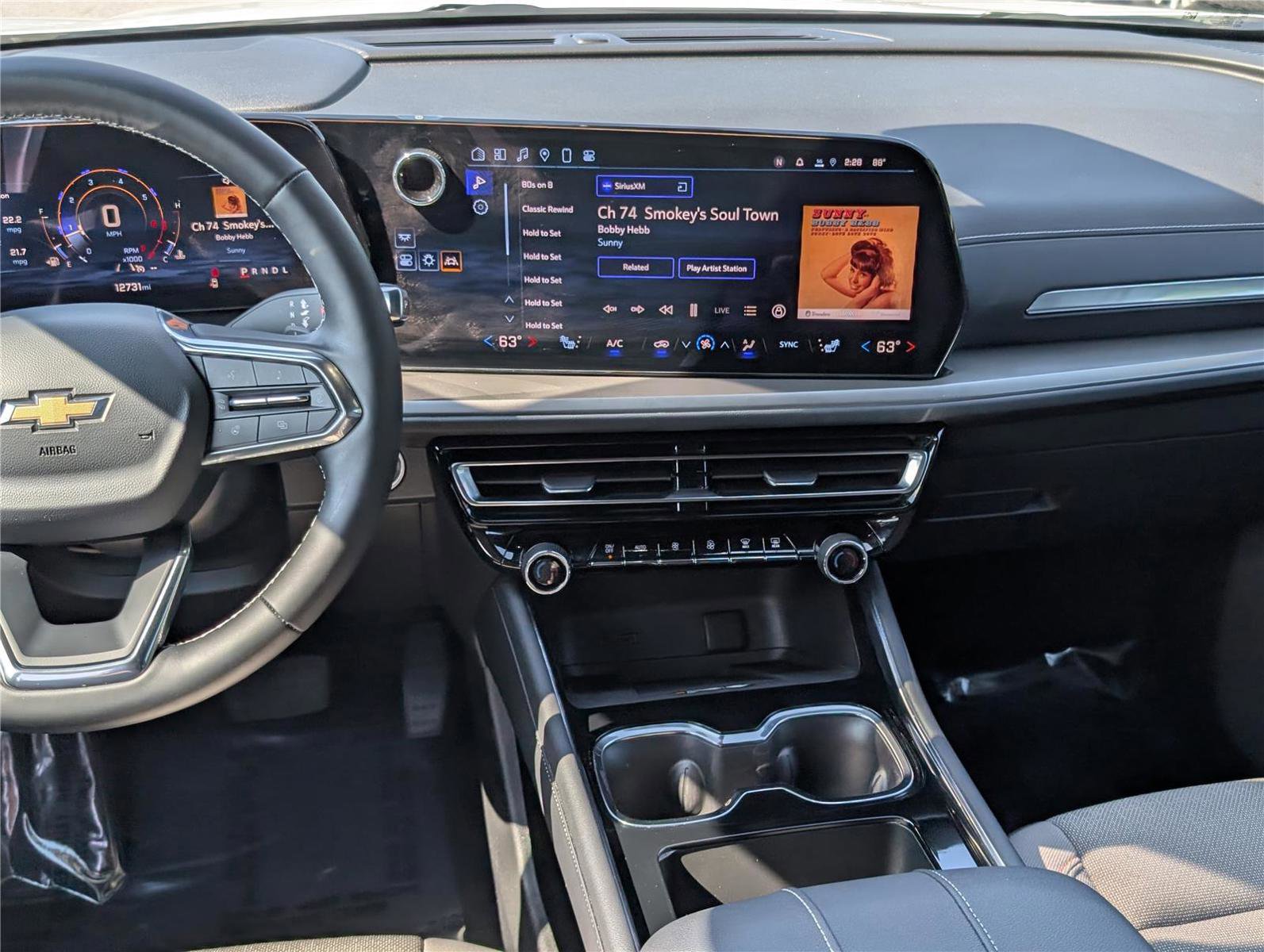 Used 2025 Chevrolet Traverse LT image 20