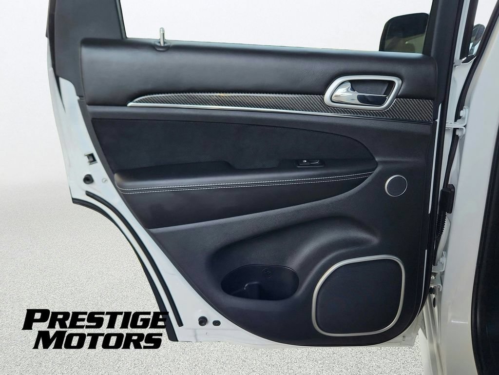 Used 2015 Jeep Grand Cherokee SRT w/ Luxury Group II AWD/4WD image 24