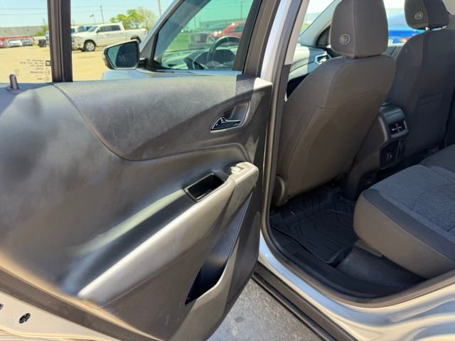 Used 2022 Chevrolet Equinox LT FWD image 11