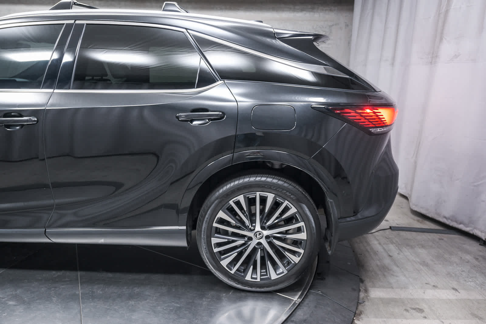 Used 2024 Lexus RX 350 Premium Plus w/ Convenience Package FWD image 8