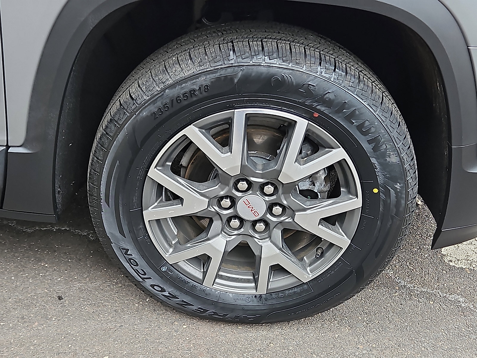 Used 2023 GMC Acadia SLE w/ Driver Convenience Package image 8