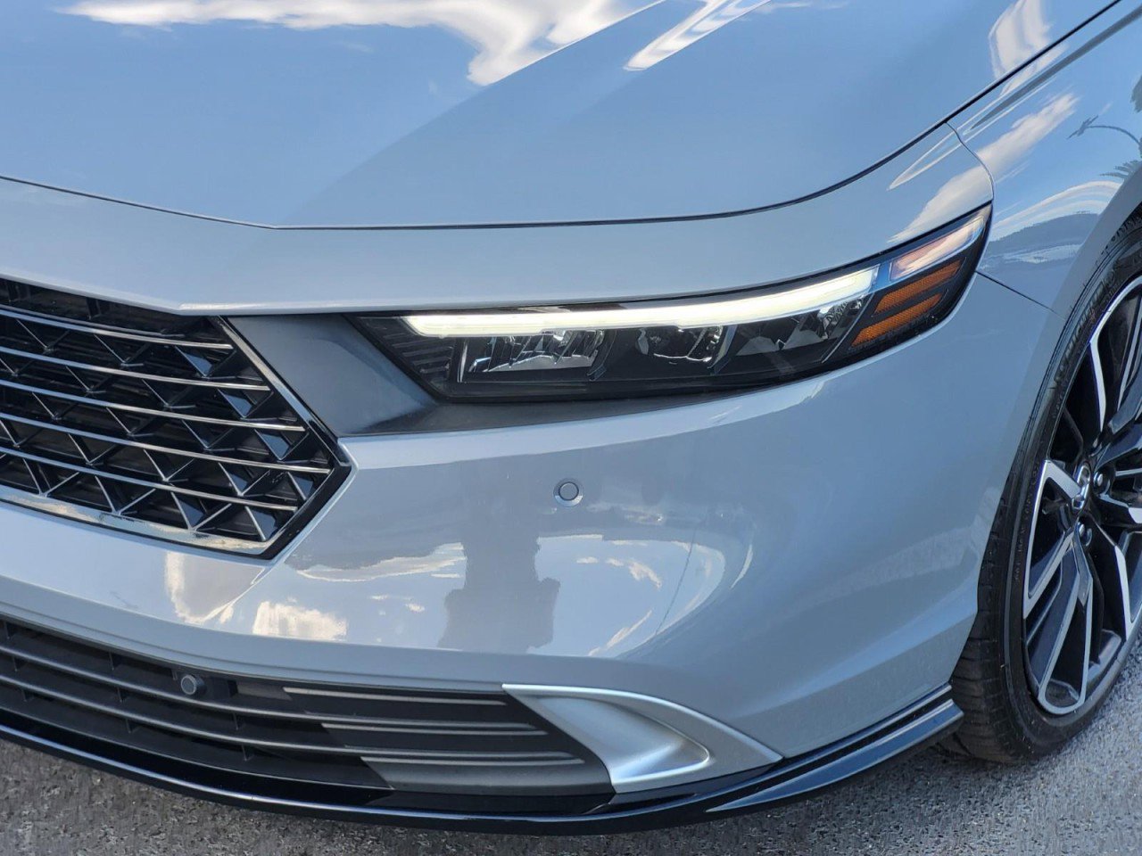 Used 2024 Honda Accord Touring image 7