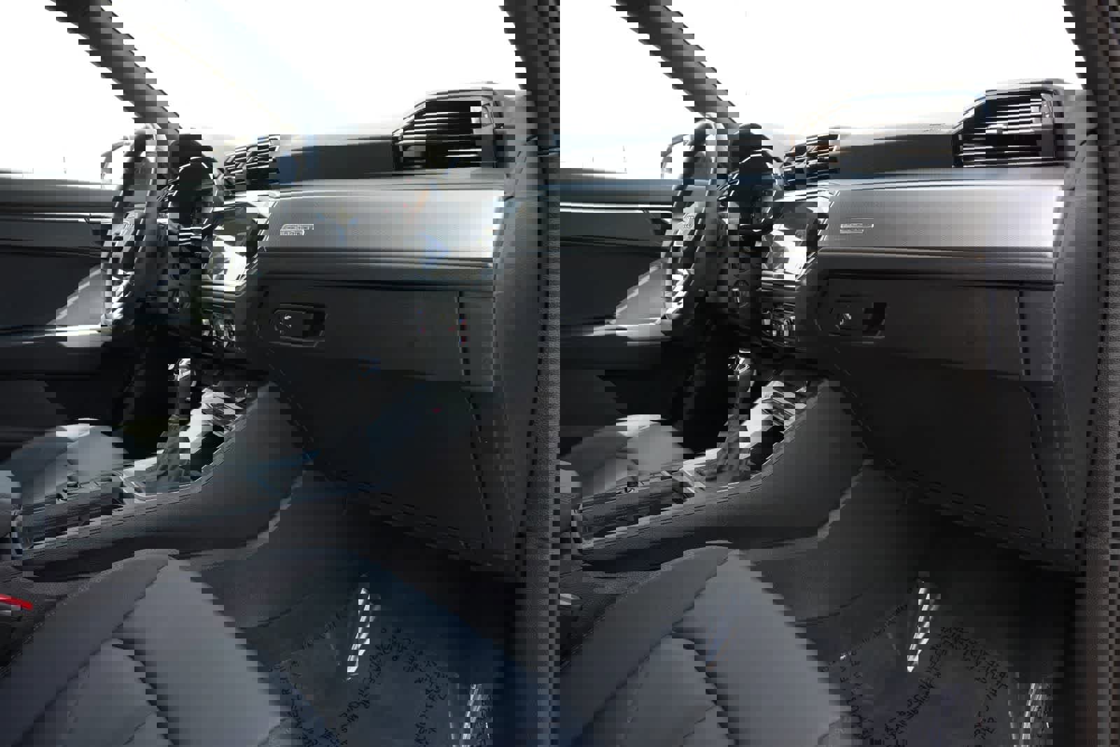 Used 2025 Audi Q3 2.0T Premium image 23