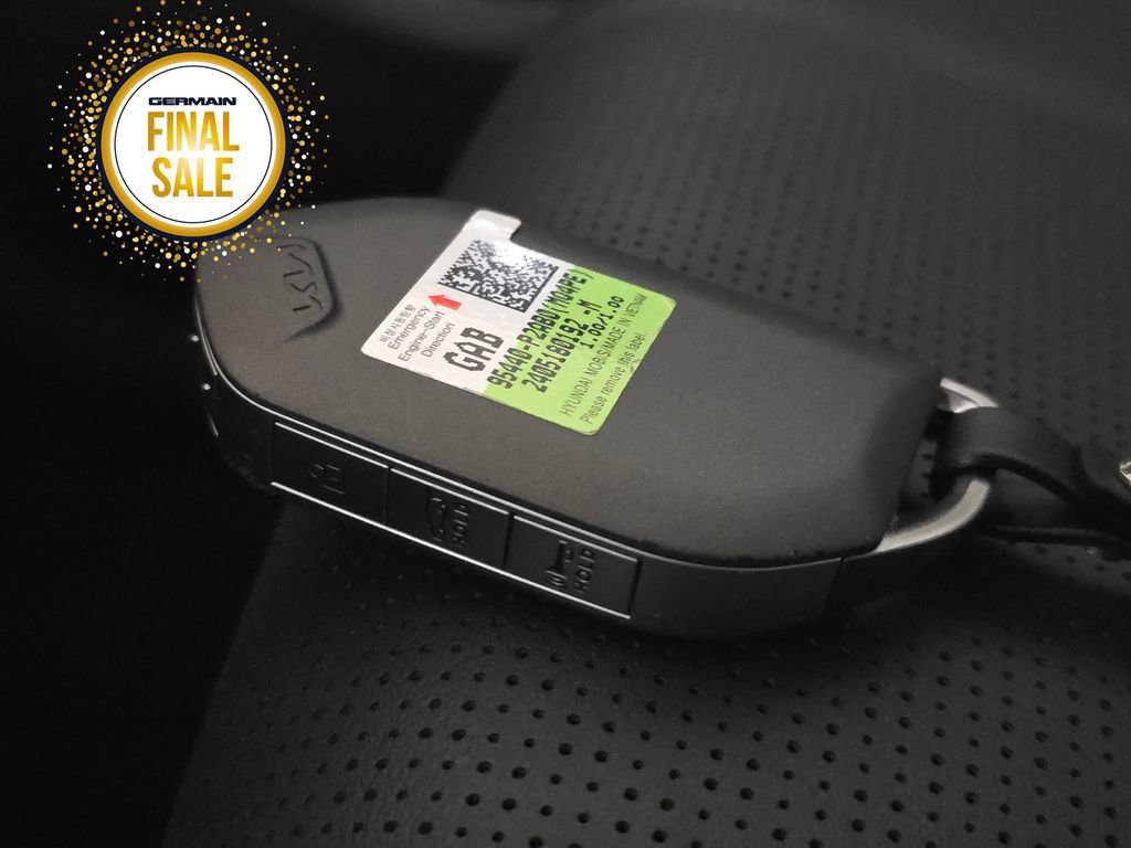 Certified 2025 Kia Sorento SX image 31