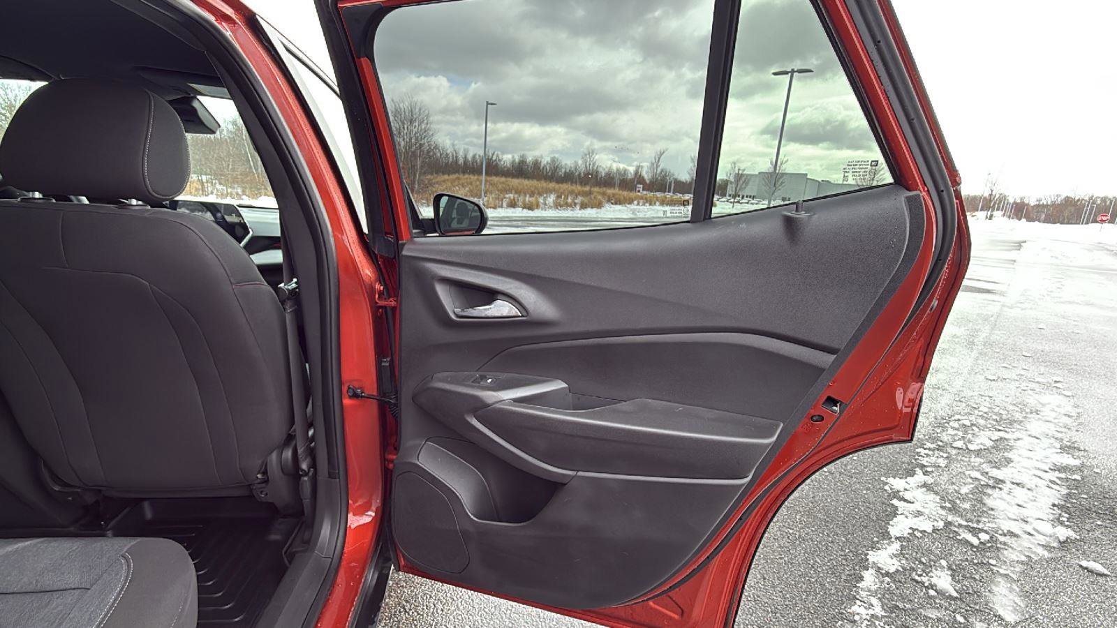 Used 2024 Chevrolet Trax RS w/ Driver Confidence Package image 19