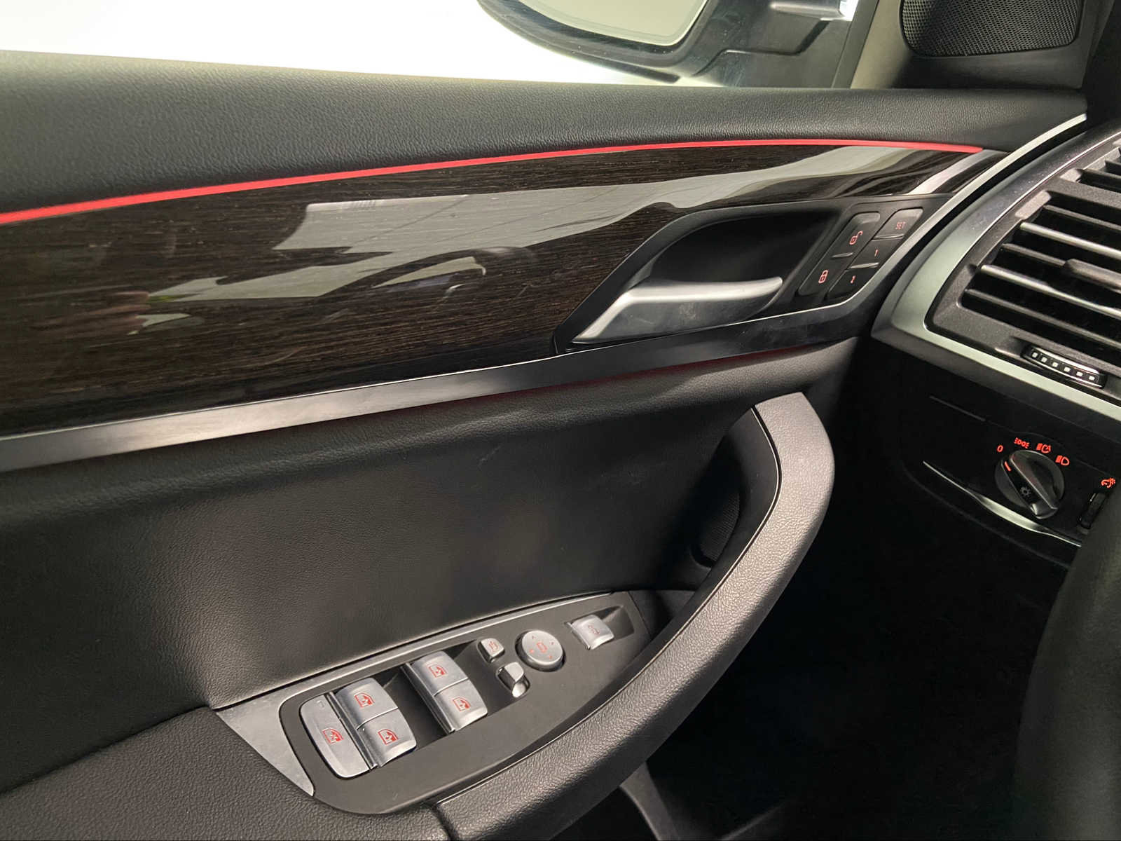 Used 2024 BMW X3 xDrive30i image 39