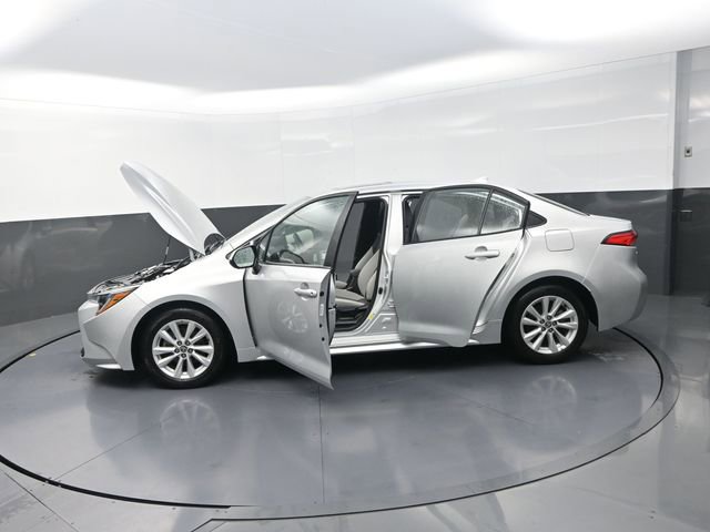 Used 2024 Toyota Corolla LE w/ LE Premium Package FWD image 50