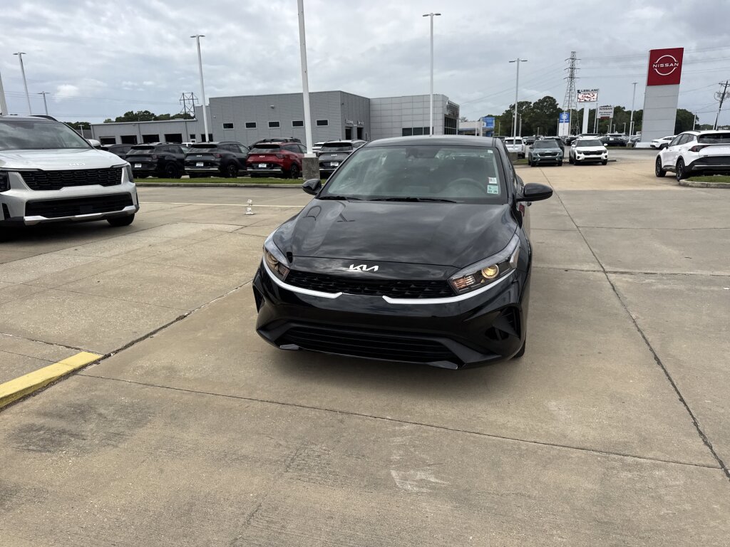 Certified 2024 Kia Forte LXS FWD image 5