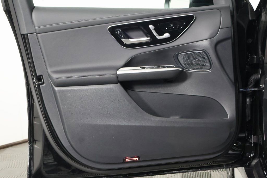 New 2026 Mercedes-Benz GLC 300 image 7
