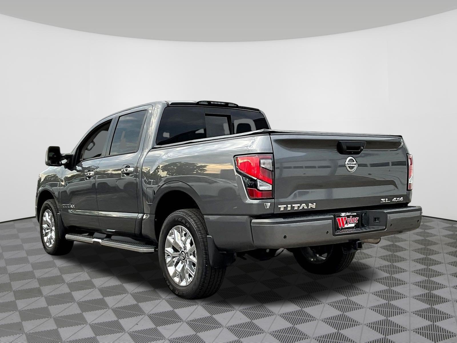 Certified 2021 Nissan Titan SL w/ Moonroof Package AWD/4WD image 4