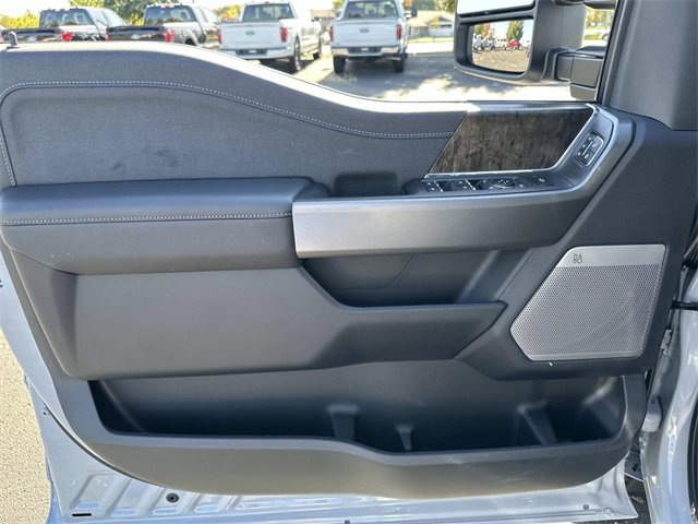New 2026 Ford F350 Lariat image 16