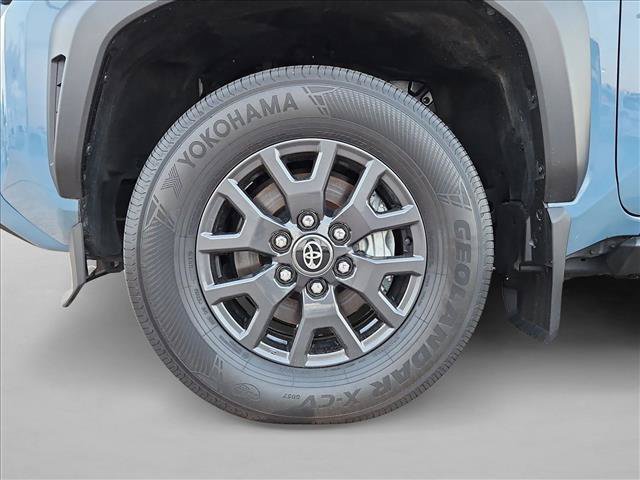 Used 2025 Toyota 4Runner SR5 AWD/4WD image 24