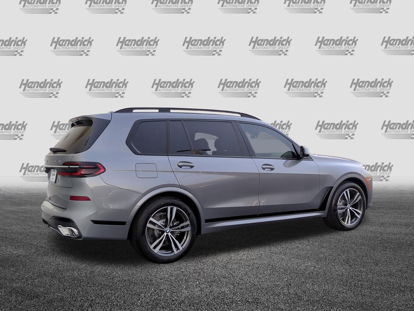 Used 2026 BMW X7 xDrive40i w/ M Sport Package AWD/4WD image 10