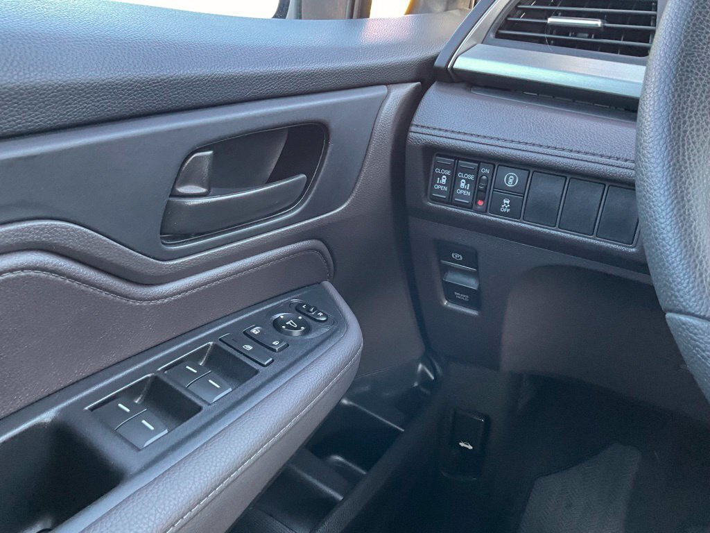 Used 2022 Honda Odyssey EX image 24