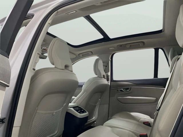 Used 2023 Volvo XC90 B6 Core AWD/4WD image 29