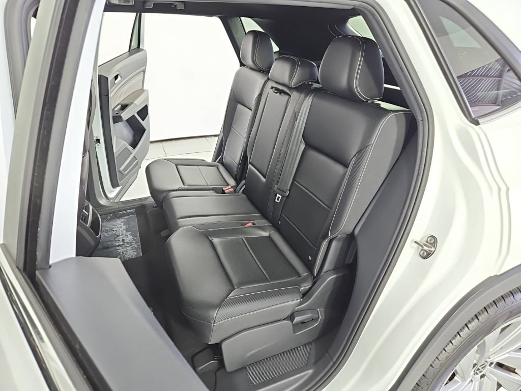 Used 2023 Volkswagen Atlas Cross Sport SE w/ Panoramic Sunroof Package AWD/4WD image 21