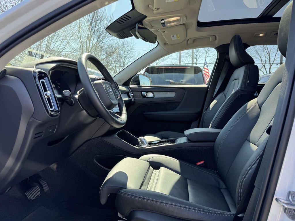 Certified 2026 Volvo XC40 B5 Plus w/ Climate Package image 13