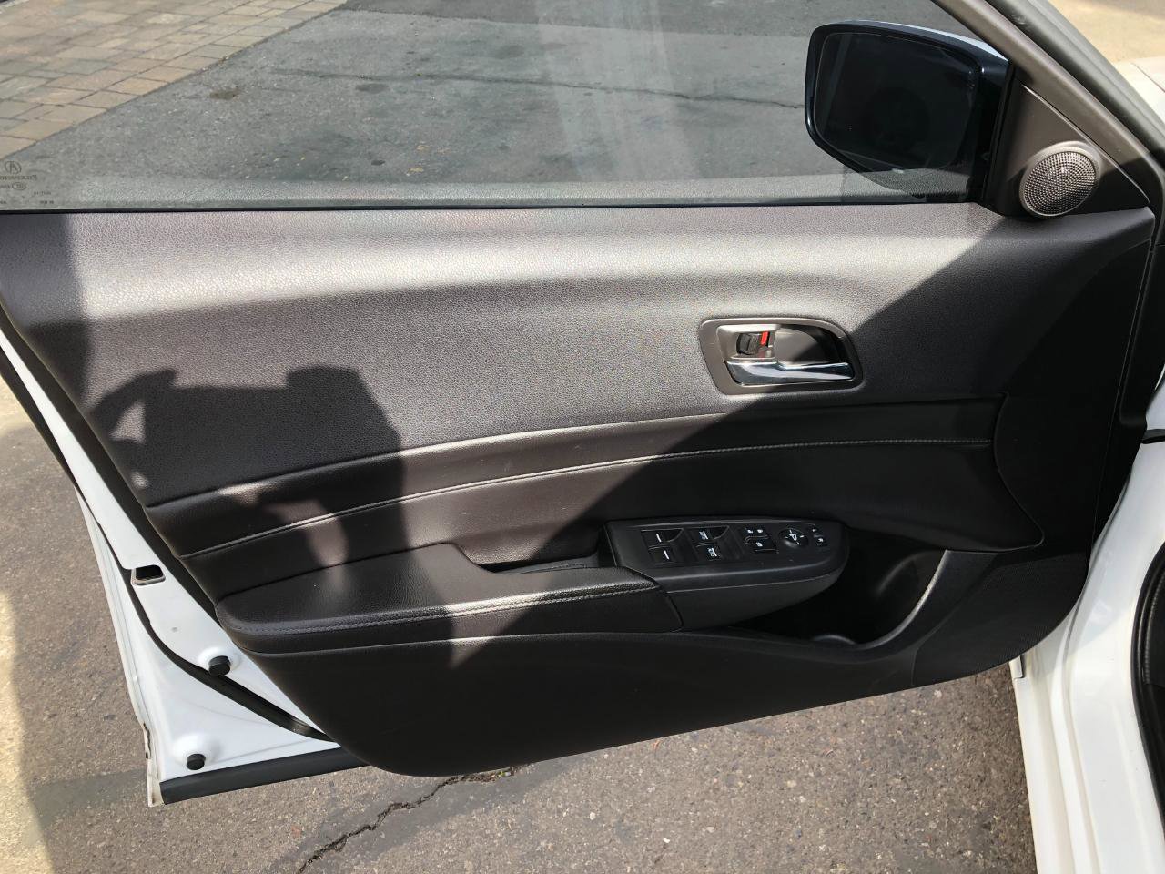 Used 2015 Acura ILX 5-Spd AT image 11