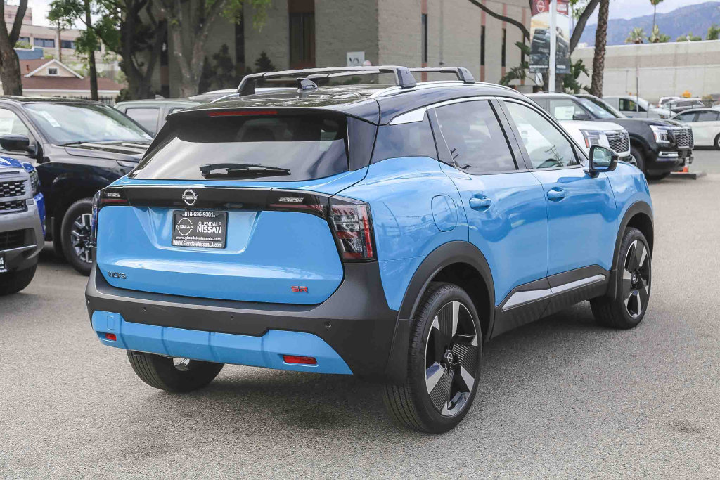 New 2026 Nissan Kicks SR FWD image 8