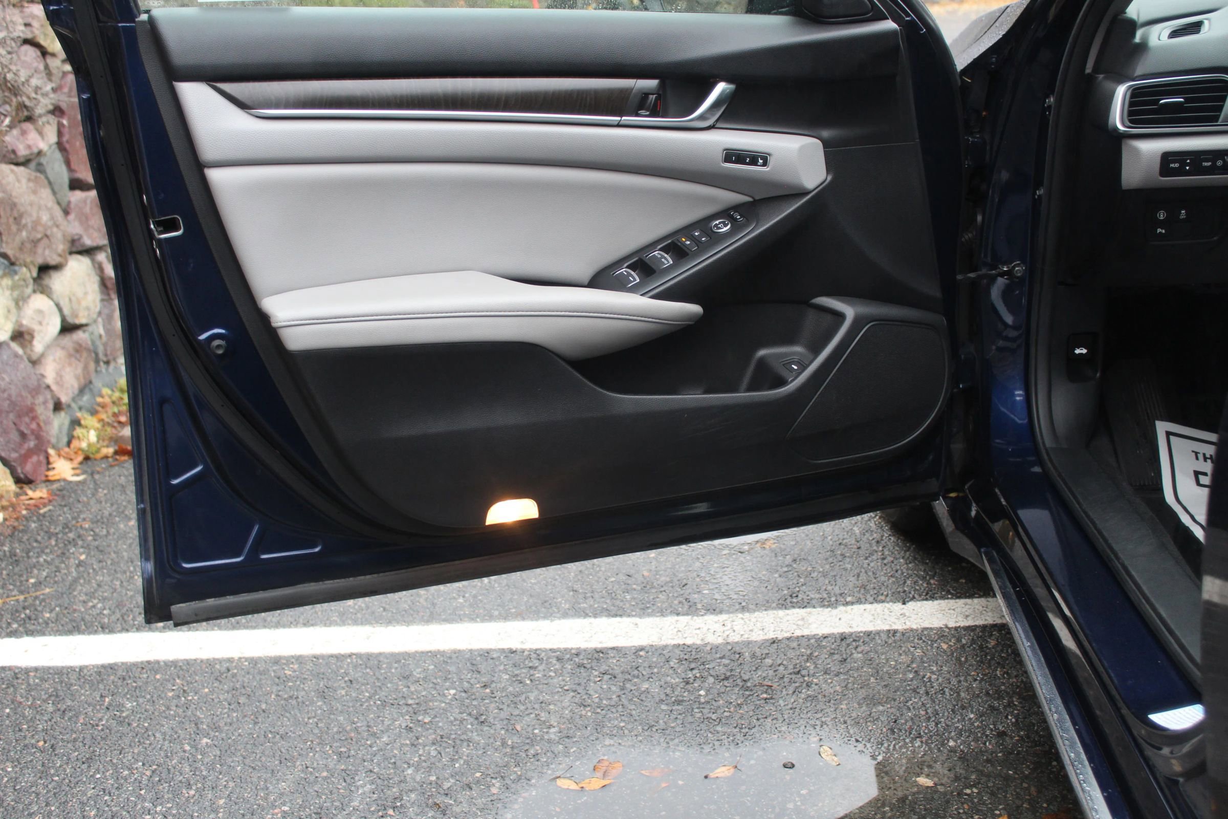 Used 2019 Honda Accord Touring image 12