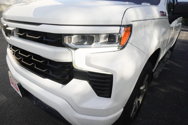 Used 2022 Chevrolet Silverado 1500 RST AWD/4WD image 33