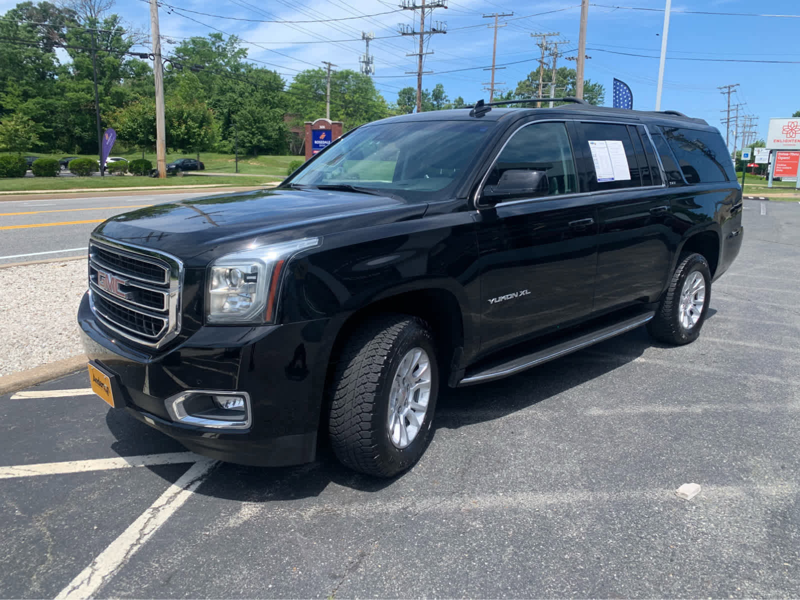 Used 2018 GMC Yukon XL SLT AWD/4WD image 3