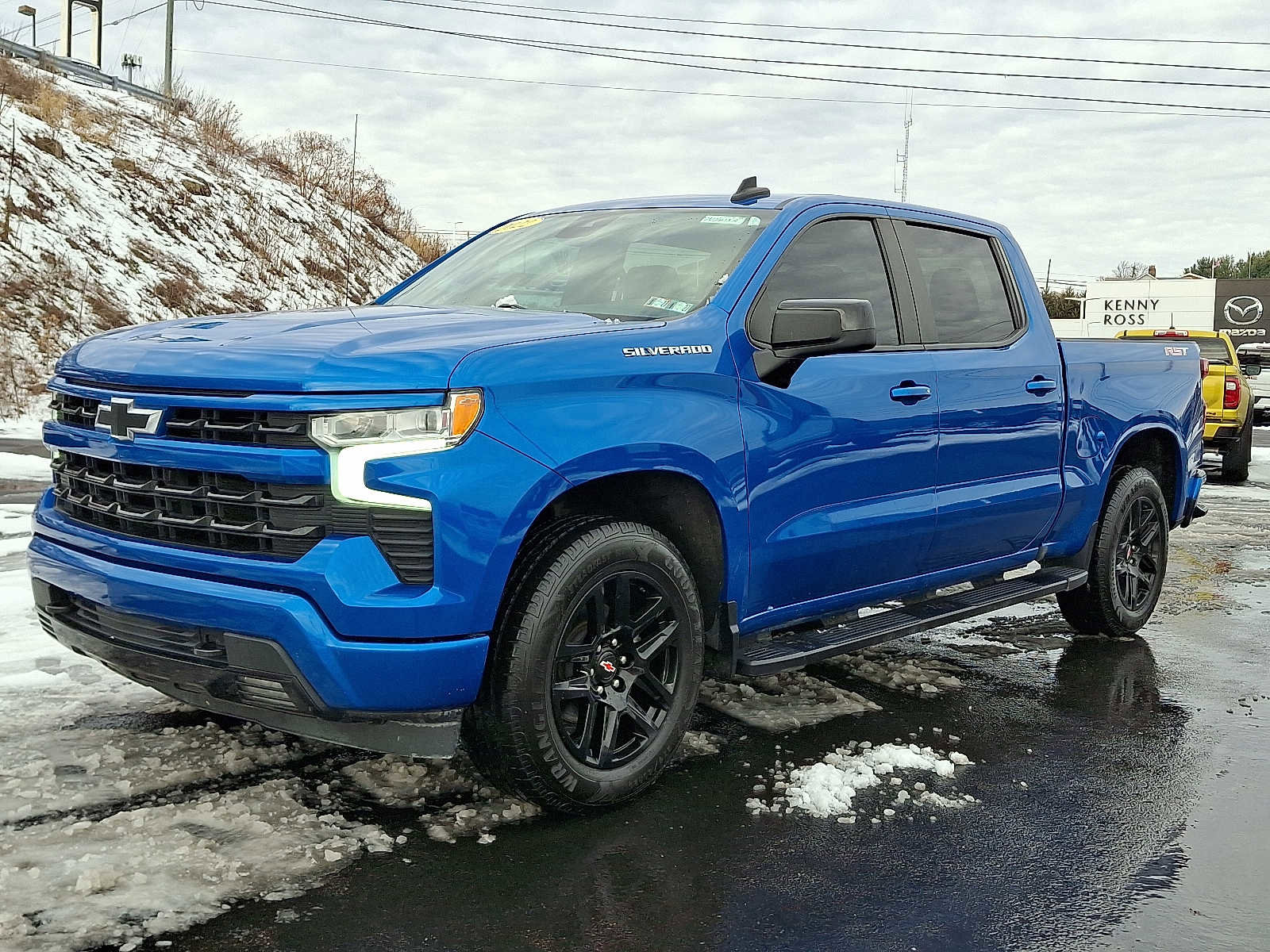 Used 2022 Chevrolet Silverado 1500 RST image 3