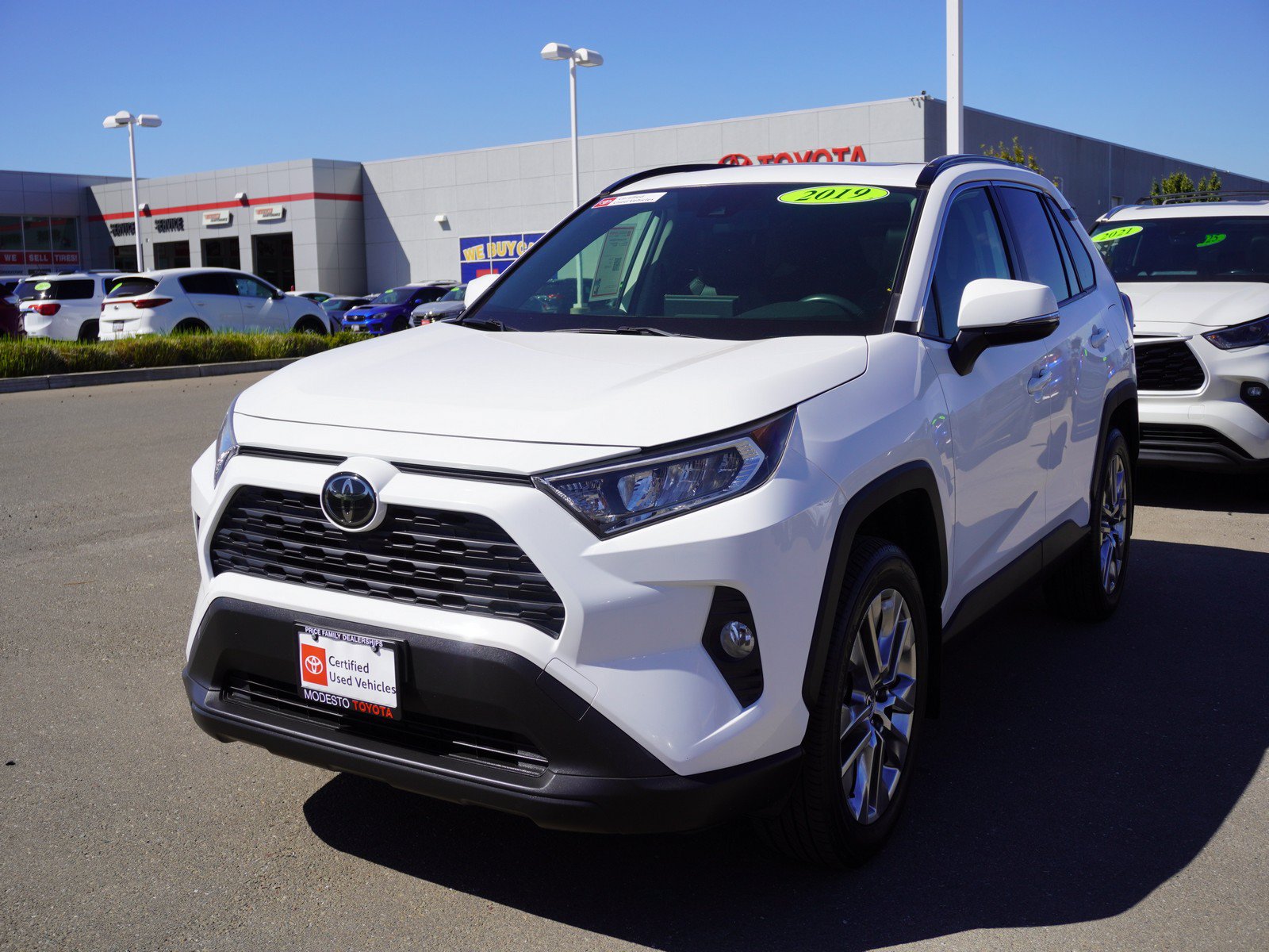 Used 2019 Toyota RAV4 XLE Premium w/ All Weather Liner Package AWD/4WD image 7