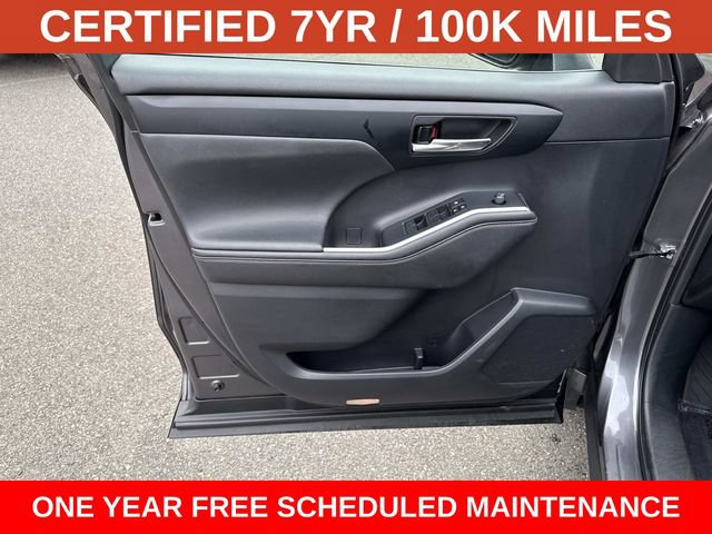 Used 2023 Toyota Highlander XLE AWD/4WD image 12