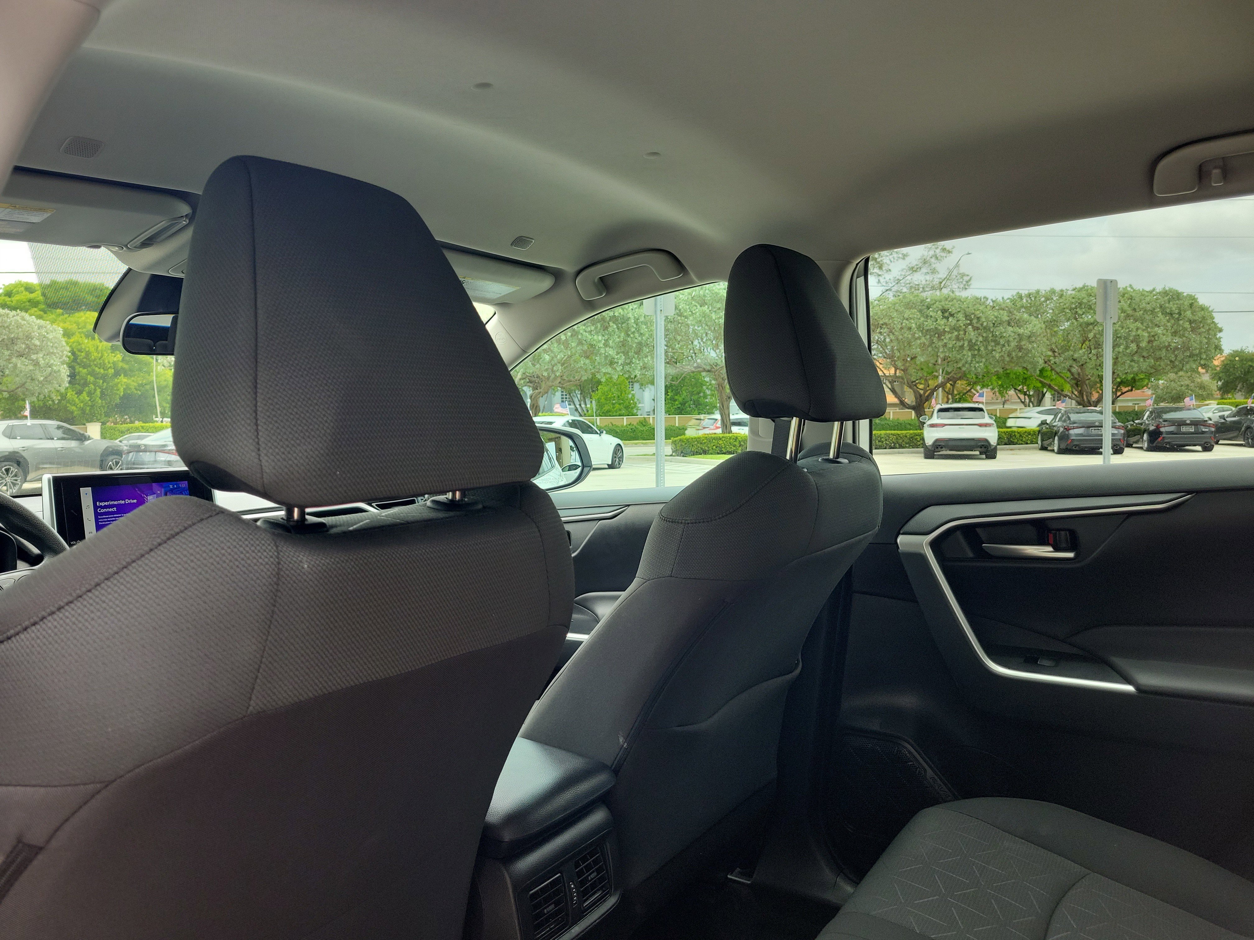 Used 2024 Toyota RAV4 XLE FWD image 16