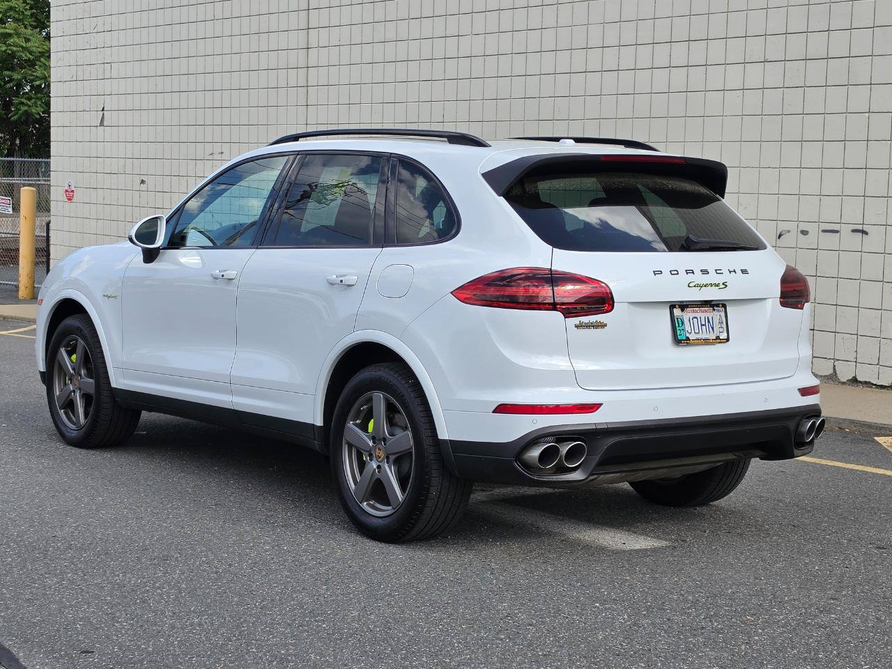 Used 2017 Porsche Cayenne S AWD/4WD image 5