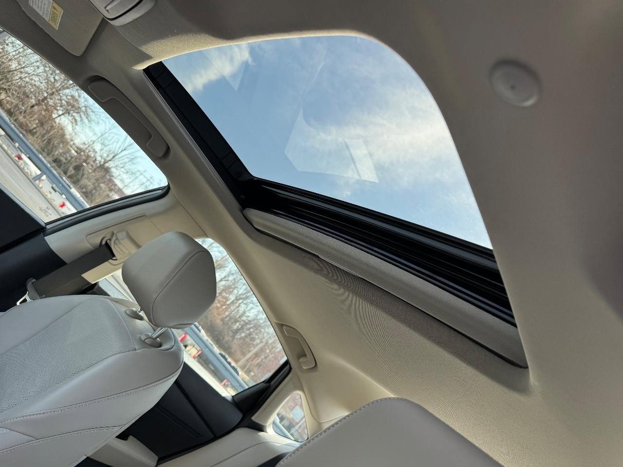 Certified 2025 Honda Accord EX-L image 19