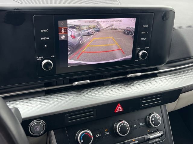 Certified 2024 Kia Carnival LX image 23