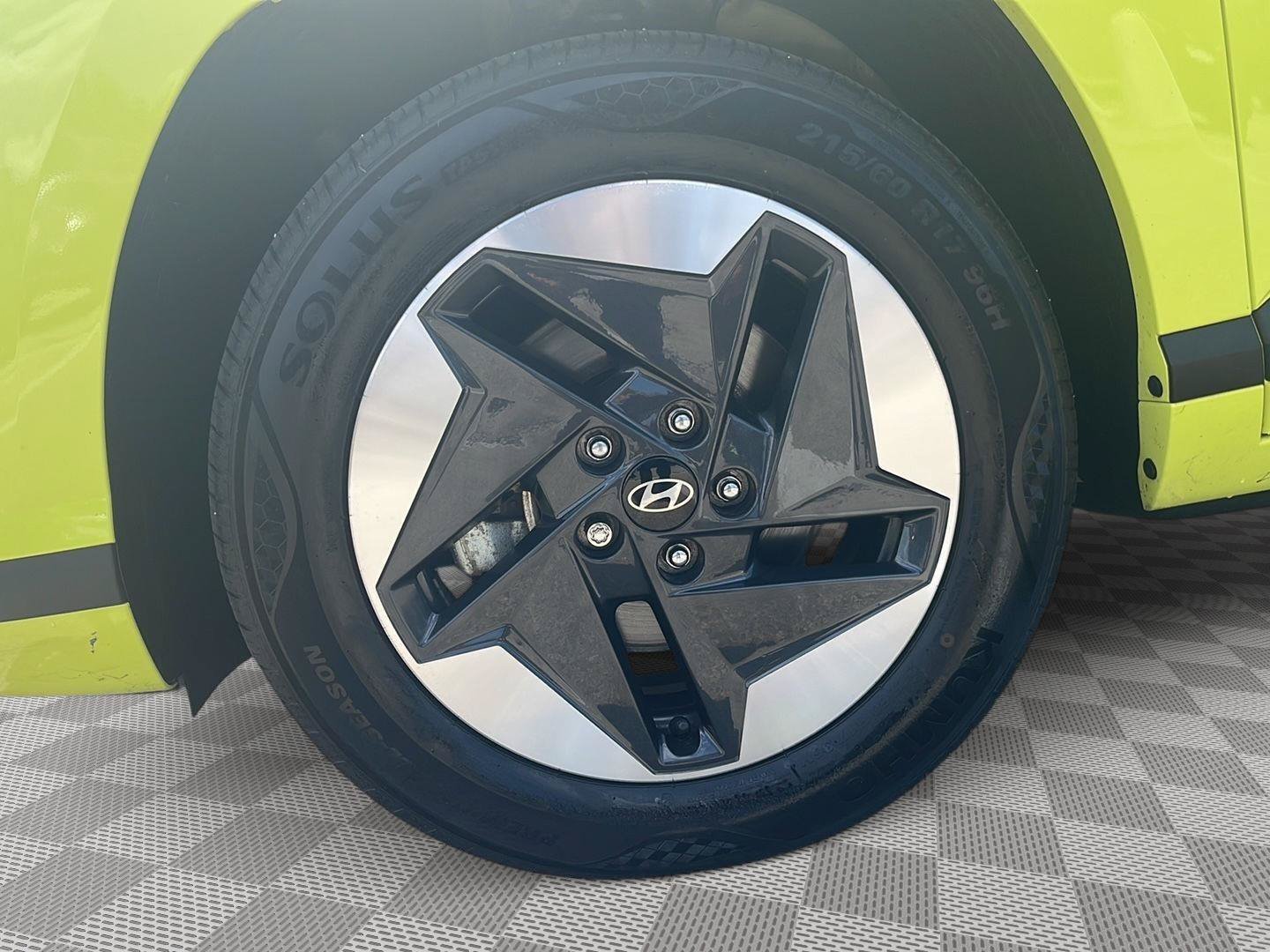 Certified 2024 Hyundai Kona SE FWD image 9